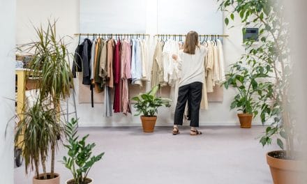 La mode éthique dans une box de vêtements pour femme
