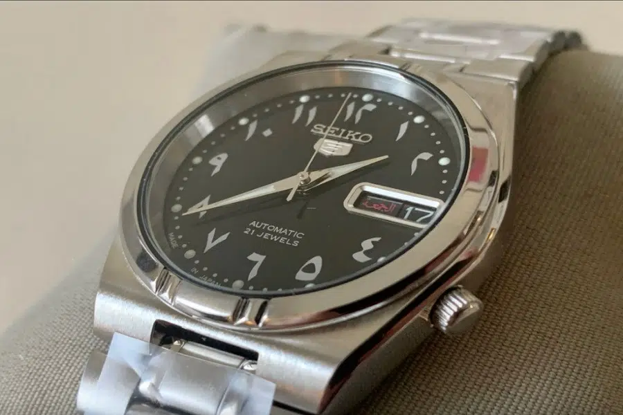 4 raisons d’offrir une montre seiko arabic dial à vos proches