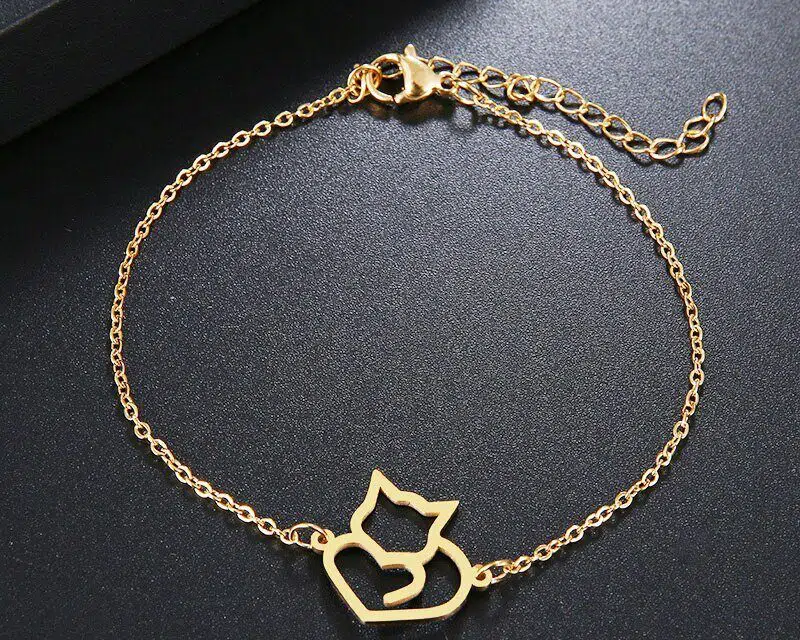 Que signifie le symbole chat sur votre bracelet?
